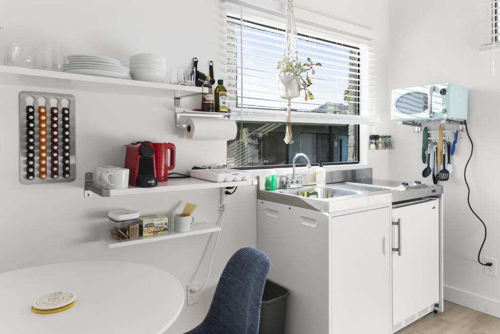 Micro Studio With Balcony & Pool View - Walk To Ot Scottsdale Eksteriør bilde